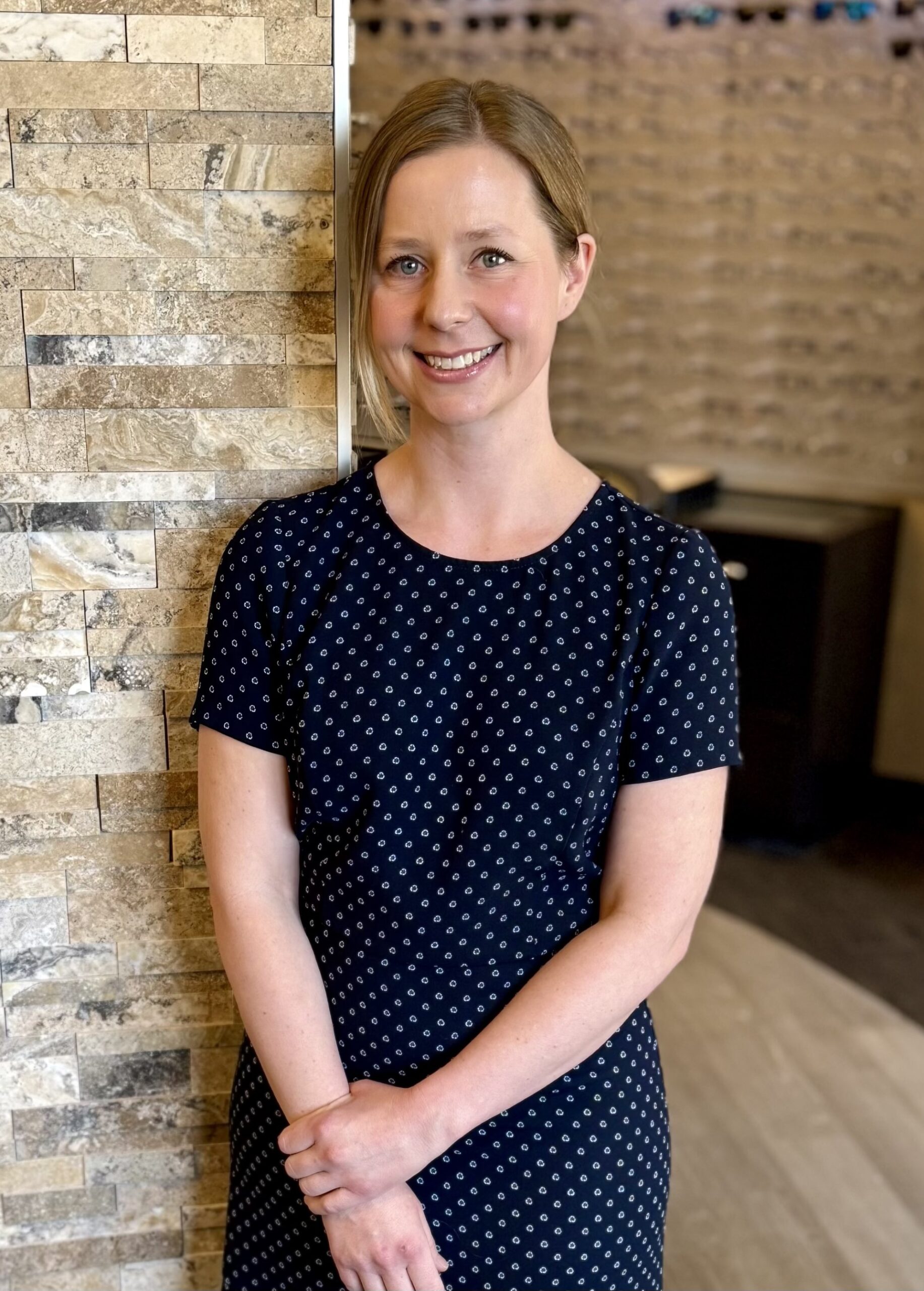 Dr. Chelsea Farnsworth of Tatum Eye Care in Phoenix Arizona